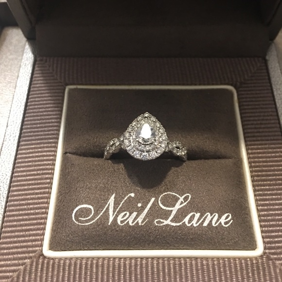 Neil Lane Diamond Ring - Picture 1 of 7